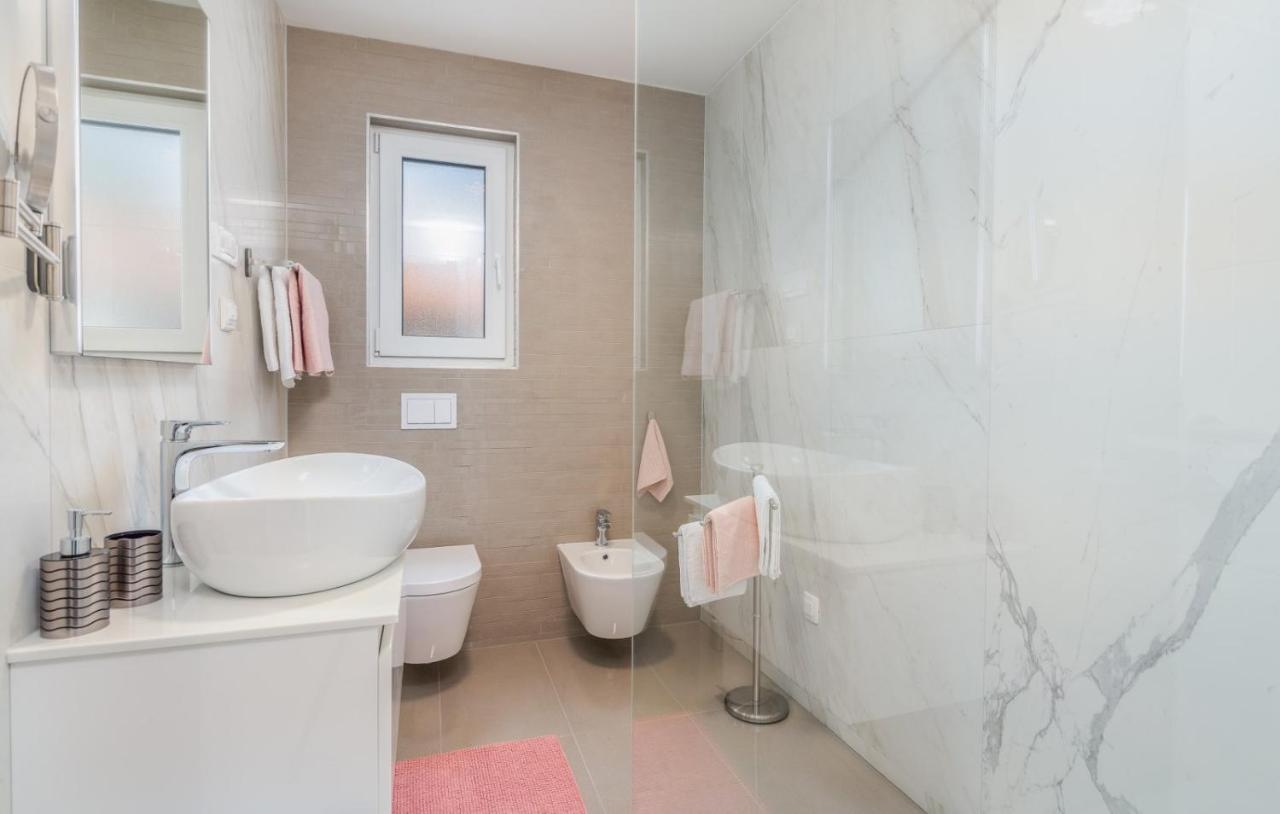 Elle Luxury Apartments Vantačići Malinska Extérieur photo