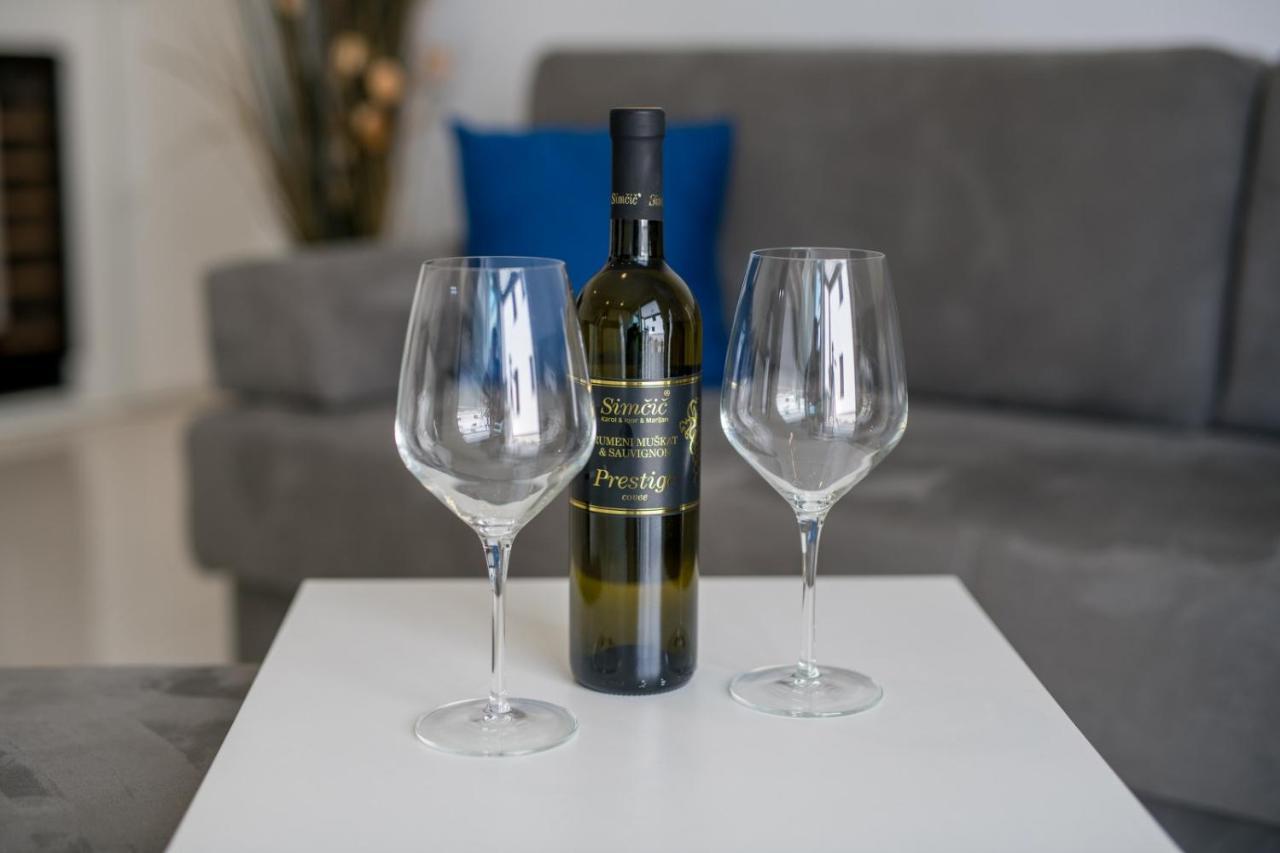 Elle Luxury Apartments Vantačići Malinska Extérieur photo