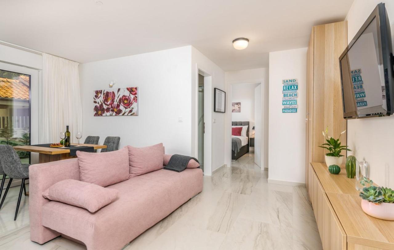 Elle Luxury Apartments Vantačići Malinska Extérieur photo