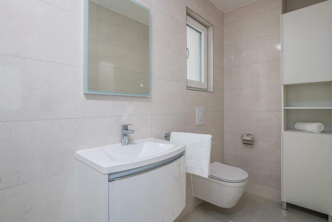 Elle Luxury Apartments Vantačići Malinska Extérieur photo