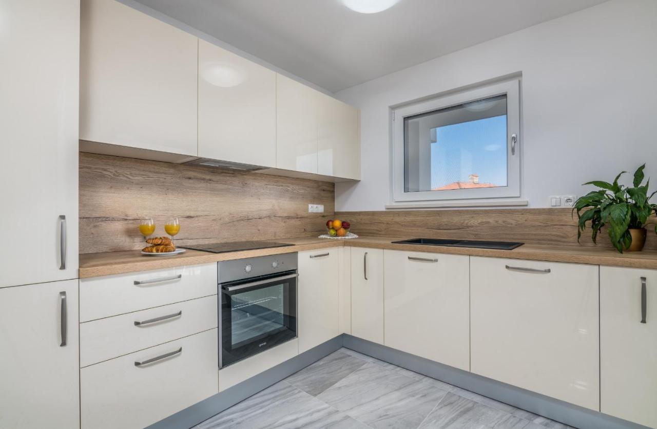 Elle Luxury Apartments Vantačići Malinska Extérieur photo